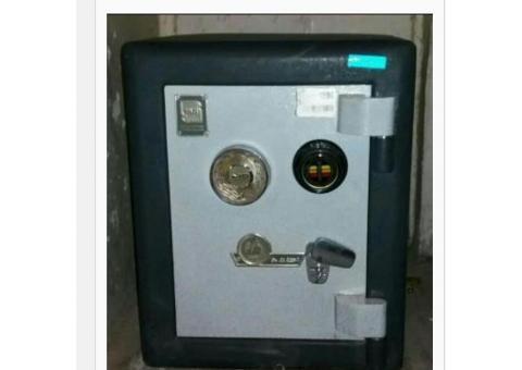 جابجایی گاوصندوق،حمل وبازگشایی گاوصندوق خرم