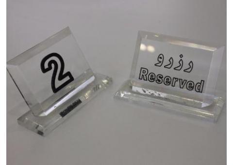 طراحی و ساخت شماره و تابلو رزرو میز