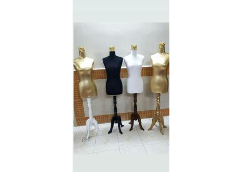 مانکن فوم پایه دار چوبی