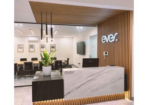 شرکت اور طرح کارینا (ever)