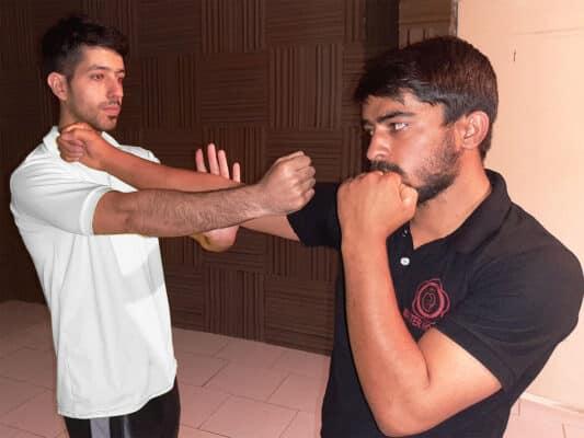 آموزش دفاع شخصی