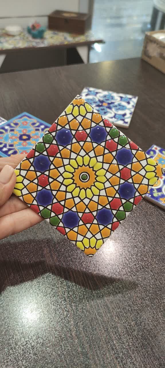 تولید کاشیهای بین کابینتی