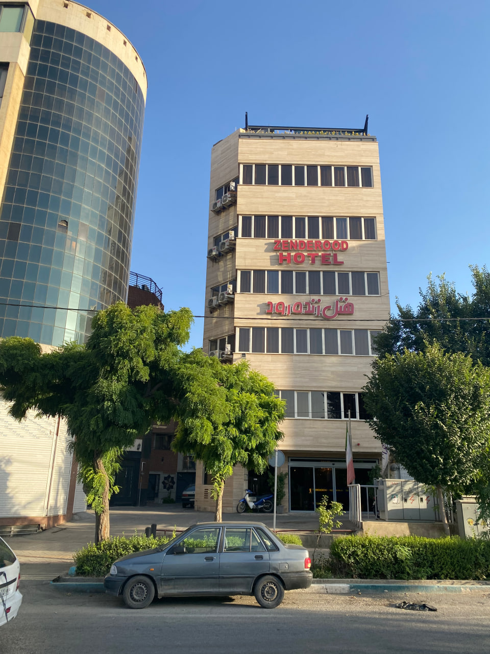 هتل زنده رود اصفهان