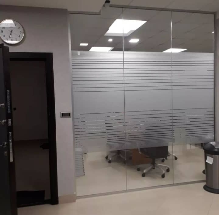 برچسب شیشه ای طرح دارint560