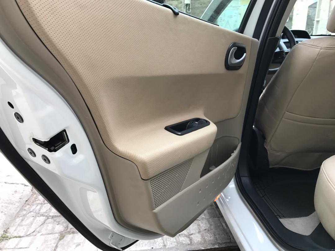 رودری چرم مگان با چرم درجه یک