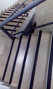 نوارهای ضد لغزش سمباده ای