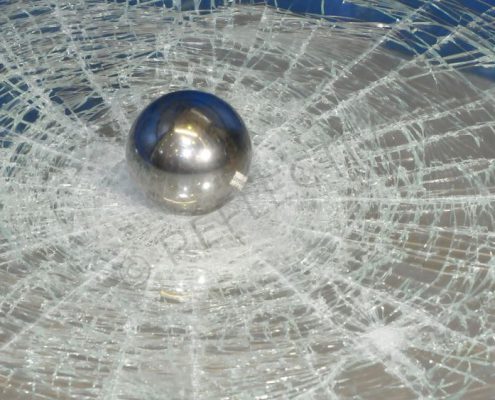 جلوگیری از شکستن شیشه خودرو با ویندوفیلم