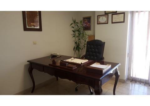 وکیل پایه یک دادگستری و مشاور حقوقی